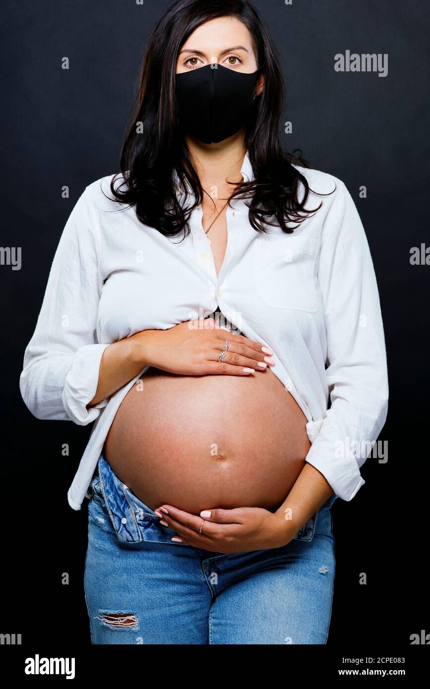 Heavily Pregnant Black Hi res Stock Photography And Images Alamy heavily-pregnant-black-hi-res-stock-photography-and-images-alamy