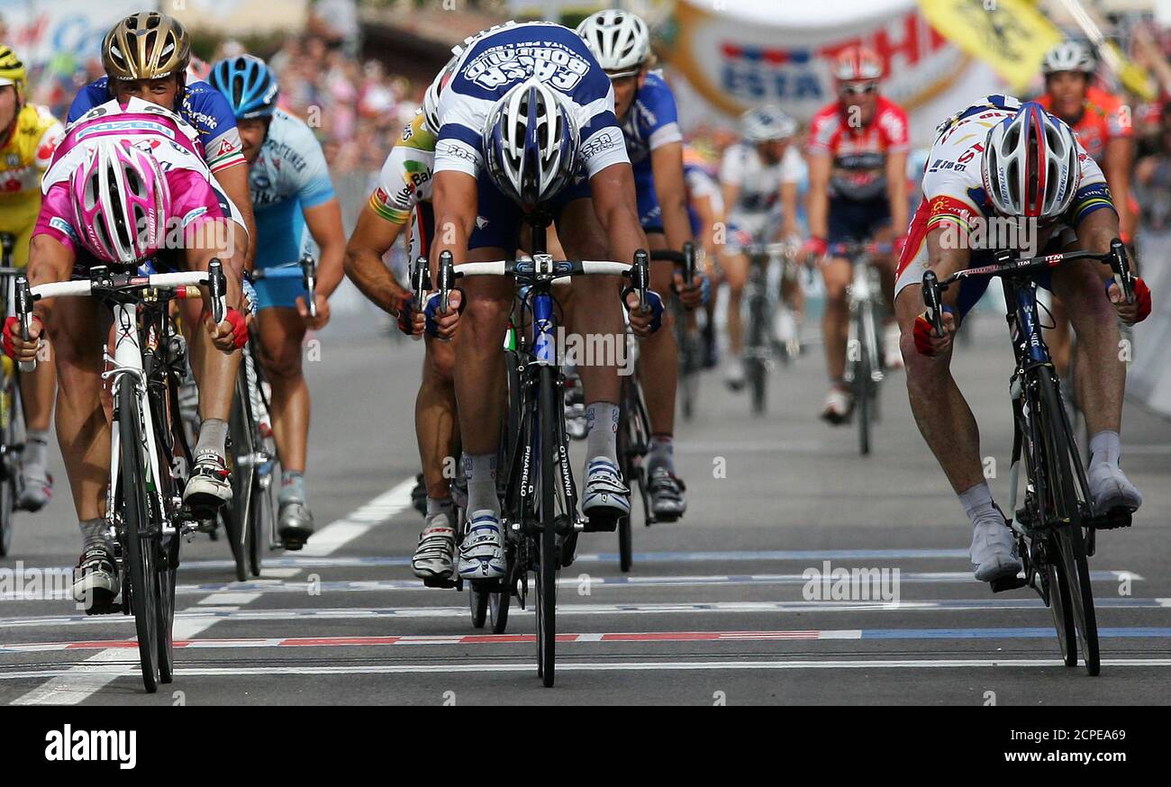 Giro cycling race hi-res stock 