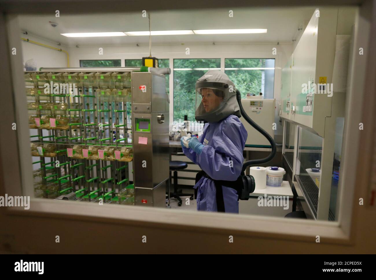 Biosafety level 3 and laboratory hires stock photography and images