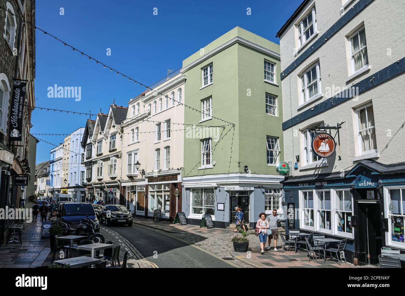 Southside Strret on Plymouth’s historic barbican has a quirky mix of small shops, public houses and restaurants. Stock Photo