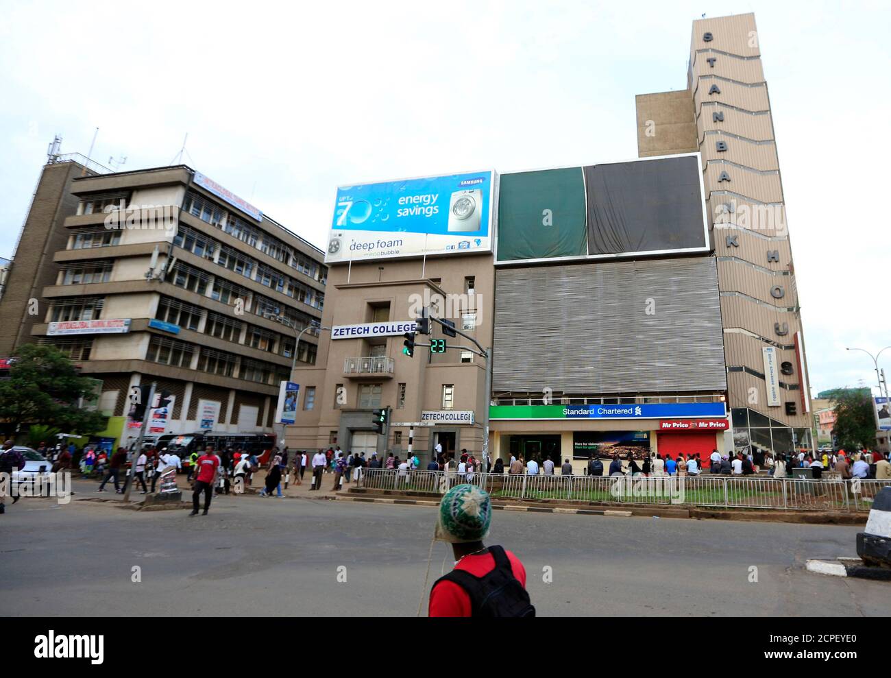 Standard Chartered Bank Kenyatta Avenue Branch, Nairobi (+254 20 3293900)