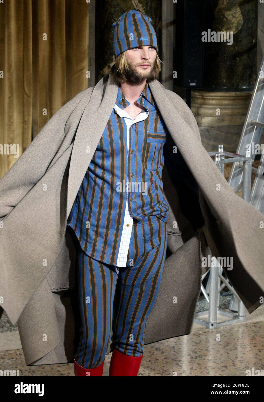 2002. The Milan fashion 