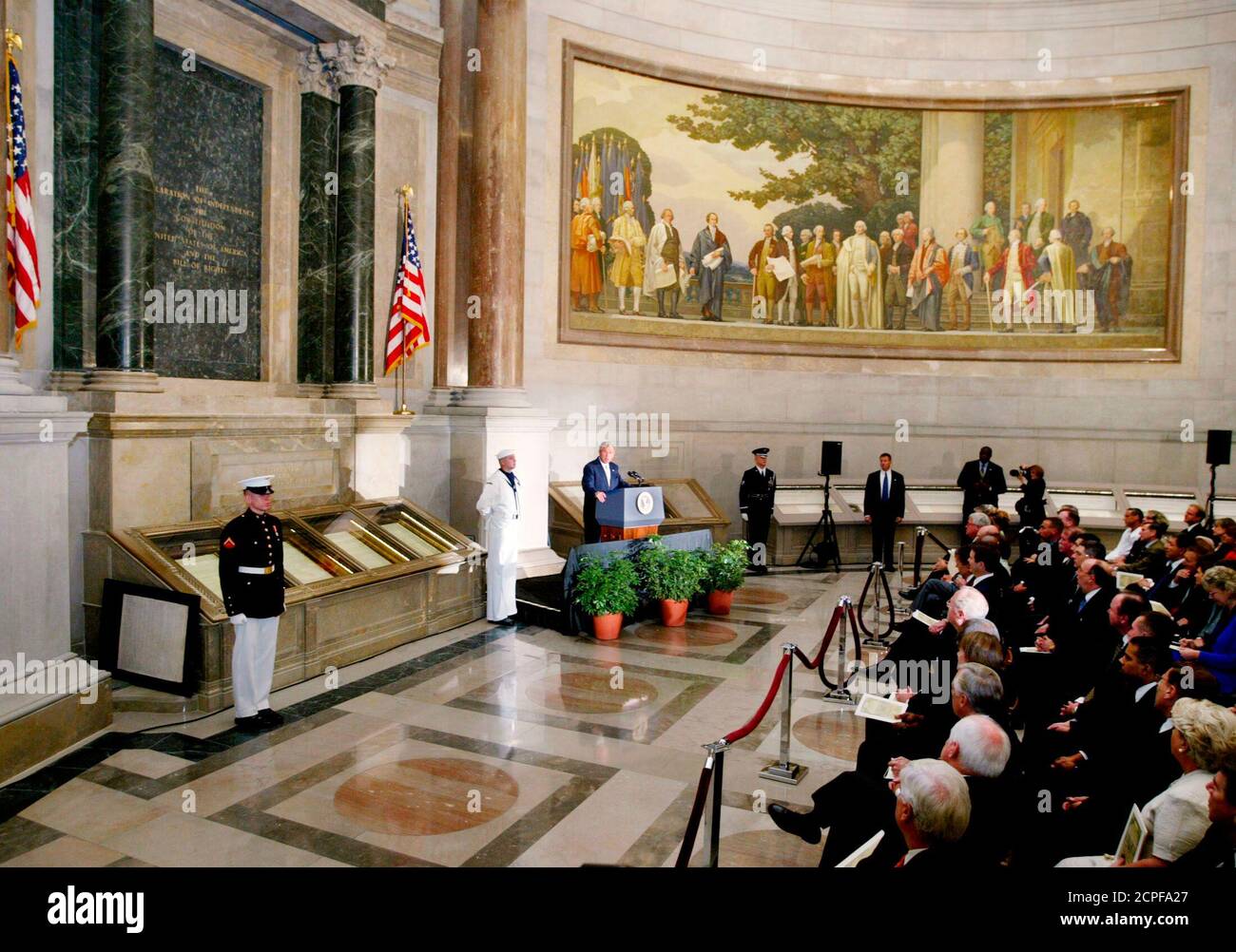 Bush Declaration National archives building declaration hi-res stock photography and ...