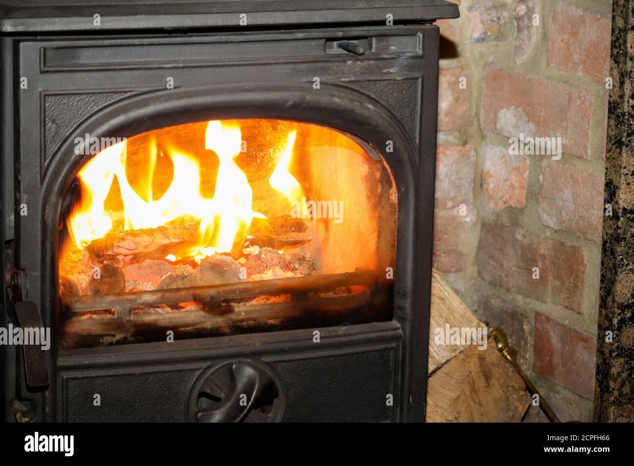 Interior log fire hires stock photography and images Alamy