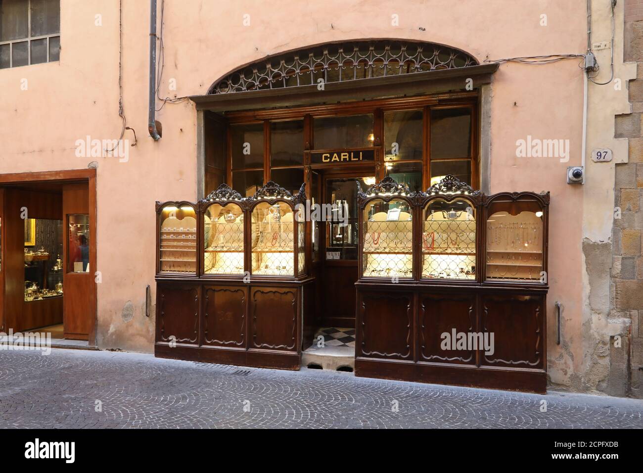 Antique jewelry shop hi-res stock photography and images - Alamy