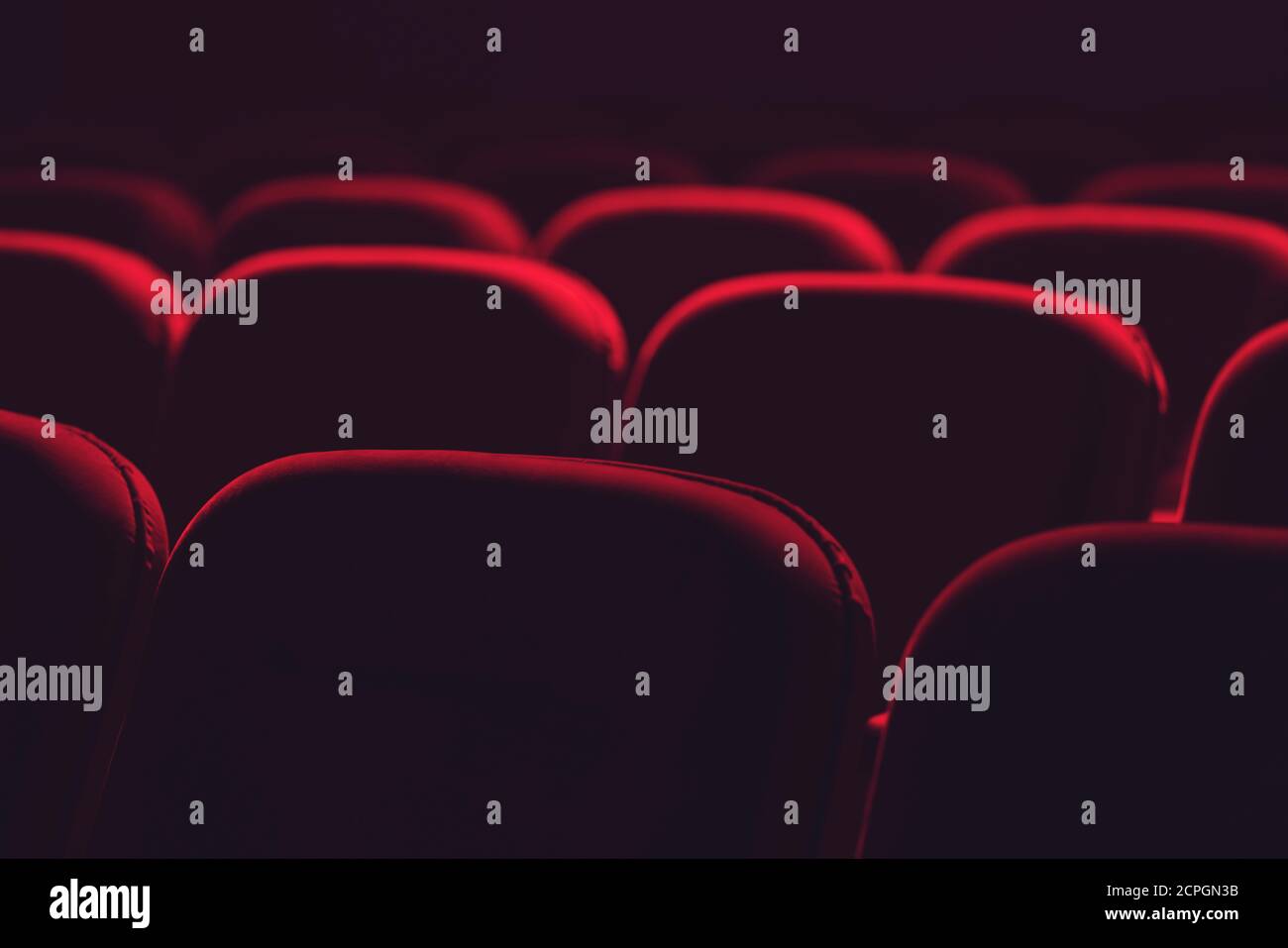 Theatre seats red hi-res stock photography and images - Alamy
