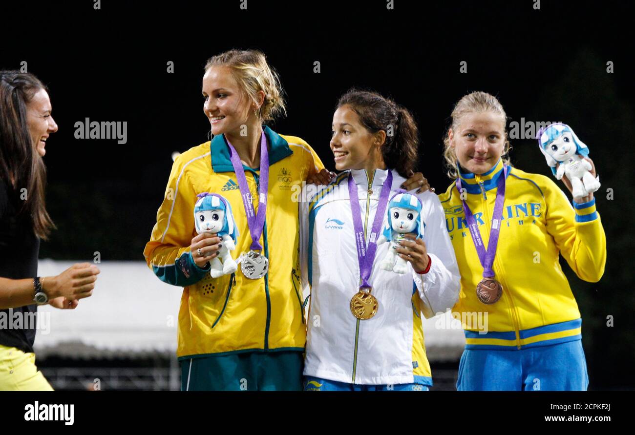 Page 2 Yelena Isinbayeva L High Resolution Stock Photography And Images Alamy