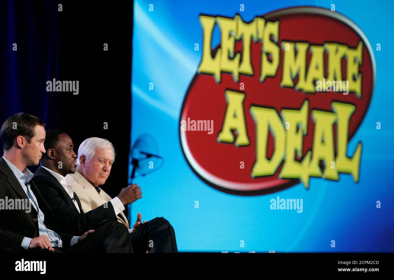 Wayne brady lets make a deal hi-res stock photography and images - Alamy