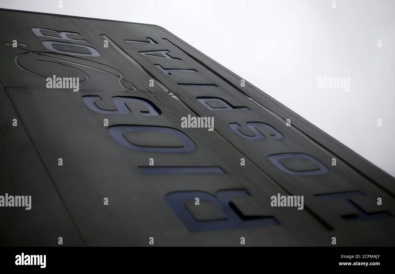 Largest hospital chain hires stock photography and images Alamy