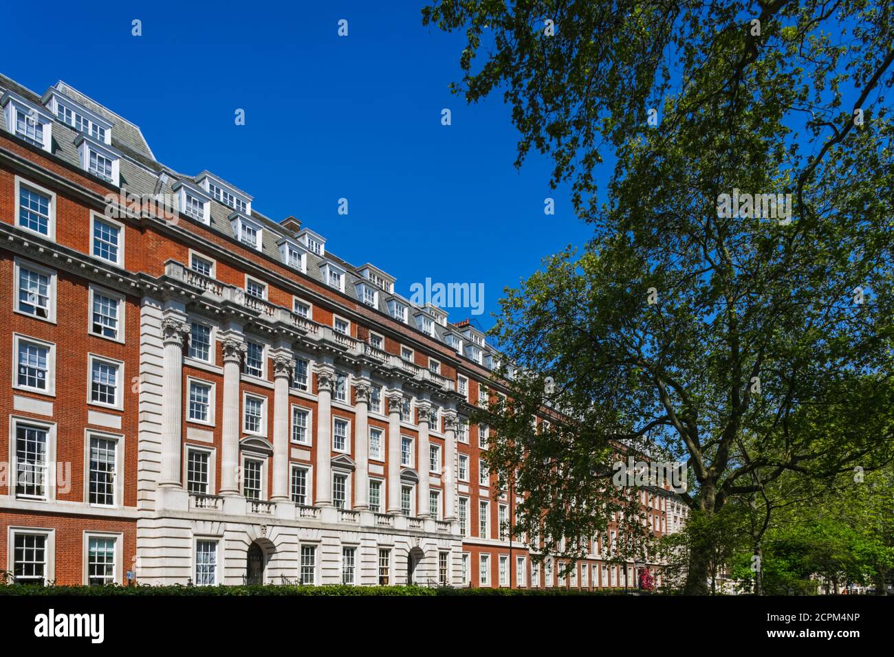 England, London, Westminster, Mayfair, Grosvenor Square, Residential Housing and Mansions Stock Photo