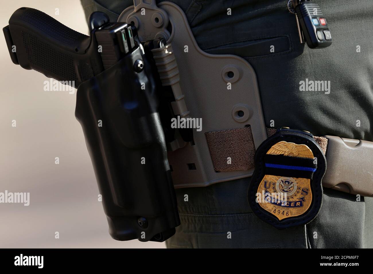 Close up police officer u s hi-res stock photography and images - Alamy