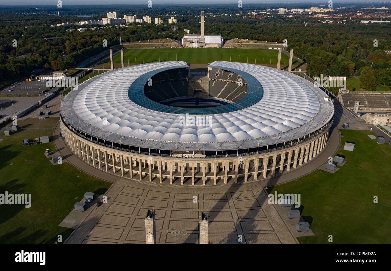 Olympiastadion stadium aerial hires stock photography and images Alamy