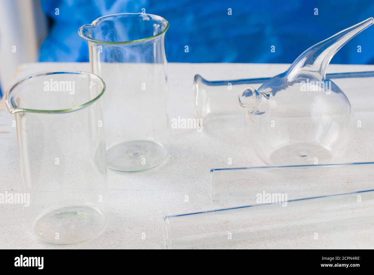 https://c8.alamy.com/comp/2CPN4RE/empty-laboratory-glassware-instruments-and-objects-in-the-sterile-table-2CPN4RE.jpg