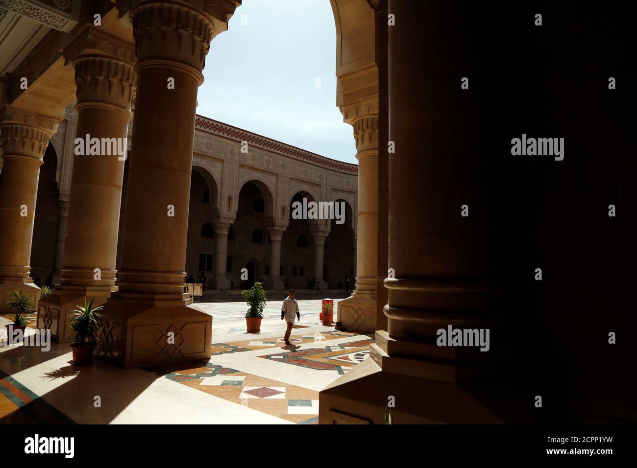 Sanaa, Yemen. 19th Sep, 2020. People are seen at the yard of Al Saleh Mosque in Sanaa, Yemen, Sept. 19, 2020. Credit: Mohammed Mohammed/Xinhua/Alamy Live News Stock Photo