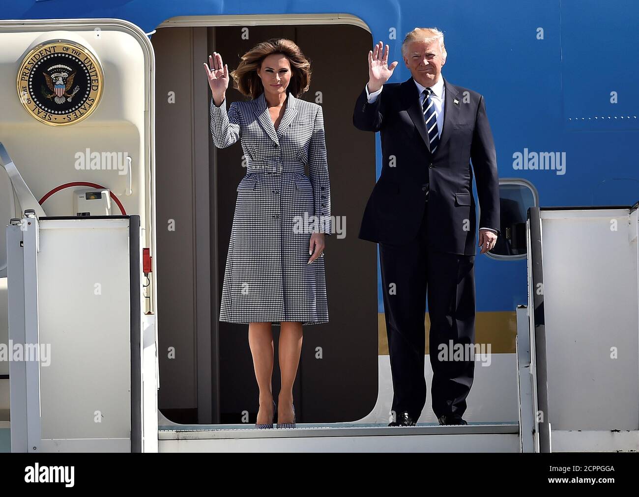 U.S. President Donald Trump and first lady Melania Trump arrive at the  Brussels Airport, in Brussels, Belgium, May 24, 2017. REUTERS/Hannah McKay  Stock Photo - Alamy