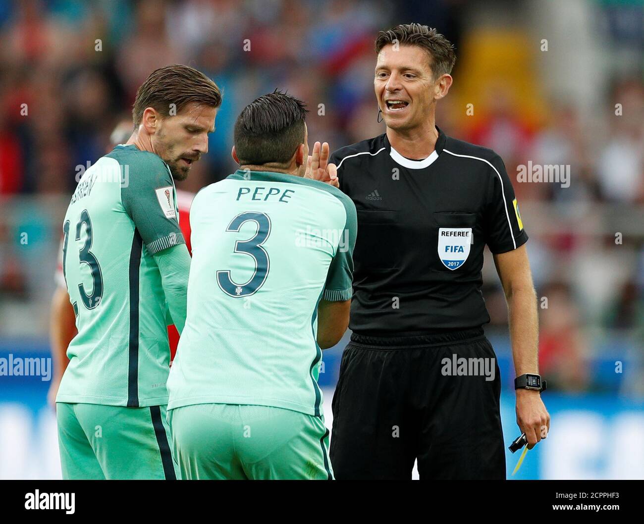 Page 14 Fifa Referee Soccer High Resolution Stock Photography And Images Alamy