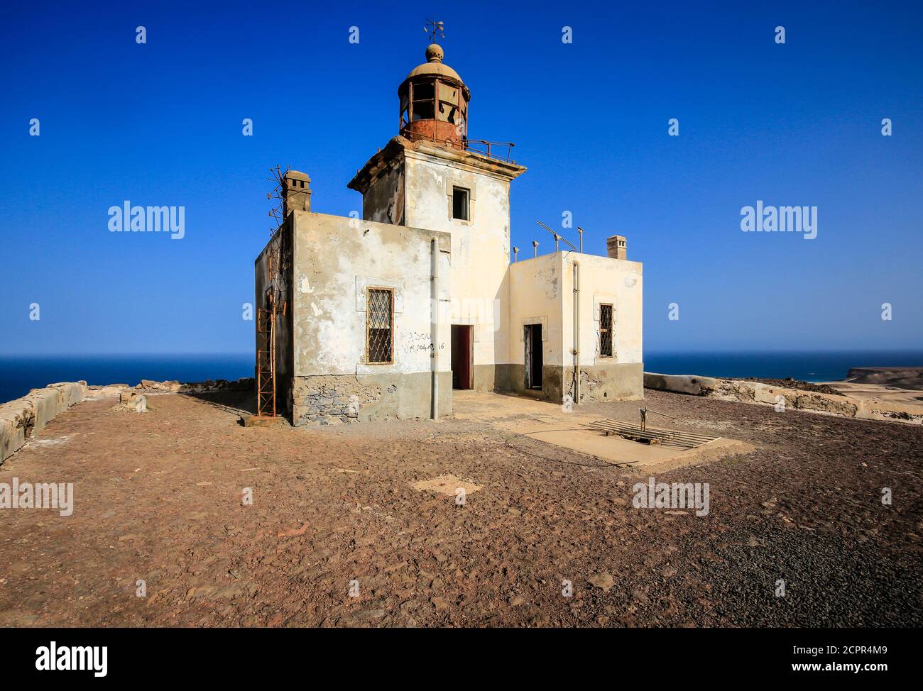 Morro Negro, Boa Vista, Cape Verde - Lighthouse on the untouched east side  of Boa Visa Stock Photo - Alamy