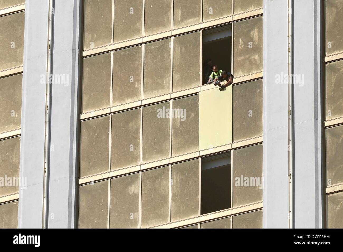 Mandalay bay hotel shooting hires stock photography and images Alamy