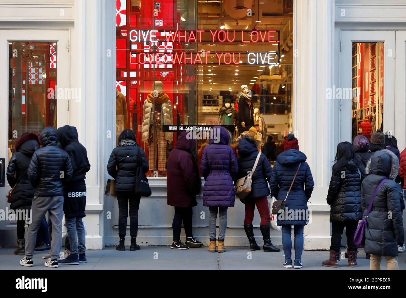 Manhattan uniqlo store hi-res stock photography and images - Alamy
