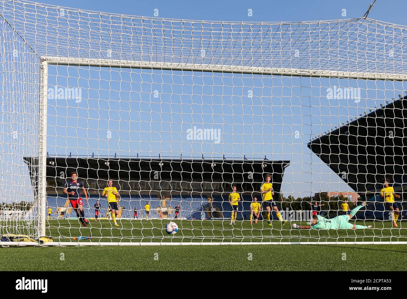 Oxford, UK. 19th Sep, 2020. Lynden Gooch of Sunderland finds the net during the Sky Bet League 1 behind closed doors match between Oxford United and Sunderland at the Kassam Stadium, Oxford, England on 19 September 2020. Photo by Nick Browning/PRiME Media Images. Credit: PRiME Media Images/Alamy Live News Stock Photo