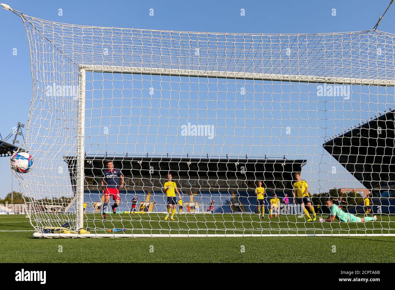 Oxford, UK. 19th Sep, 2020. Lynden Gooch of Sunderland finds the net during during the Sky Bet League 1 behind closed doors match between Oxford United and Sunderland at the Kassam Stadium, Oxford, England on 19 September 2020. Photo by Nick Browning/PRiME Media Images. Credit: PRiME Media Images/Alamy Live News Stock Photo