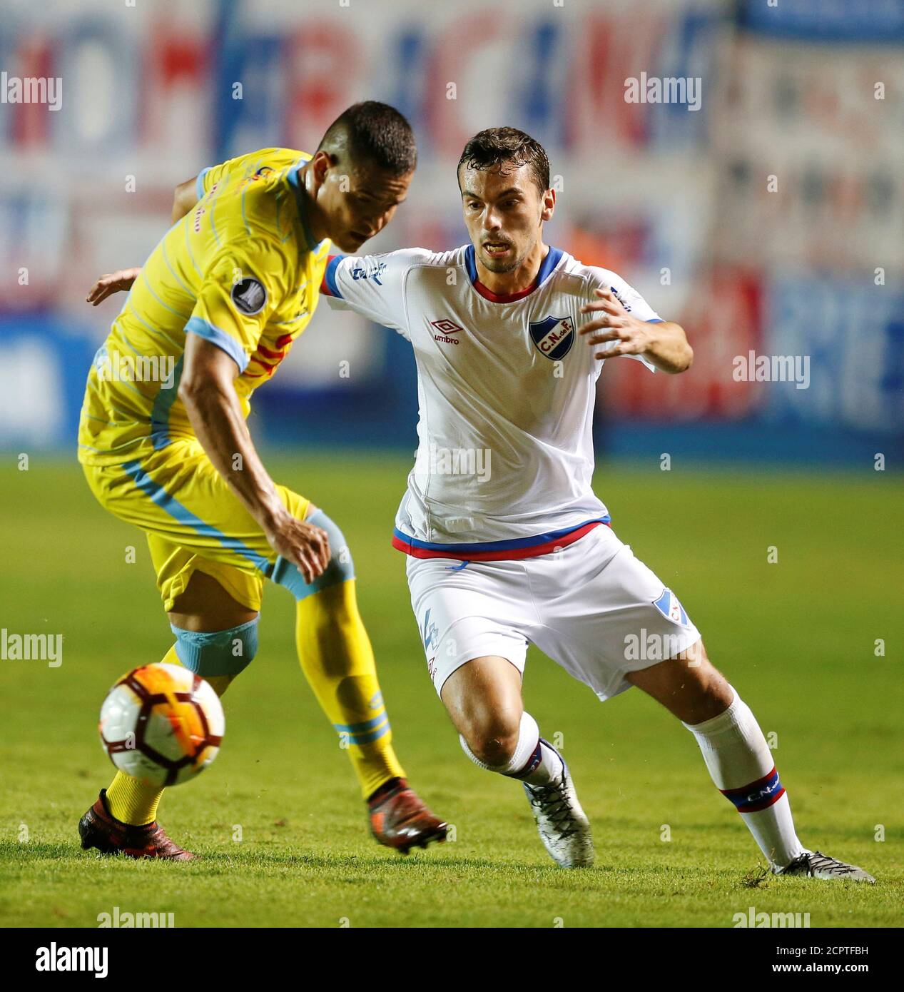 Soccer Football Uruguay S Nacional V Peru S Real Garcilaso Copa Libertadores Gran Parque Central Stadium Montevideo Uruguay April 25 18 Gonzalo Bueno Of Nacional And Lampros Kontogiannis Of