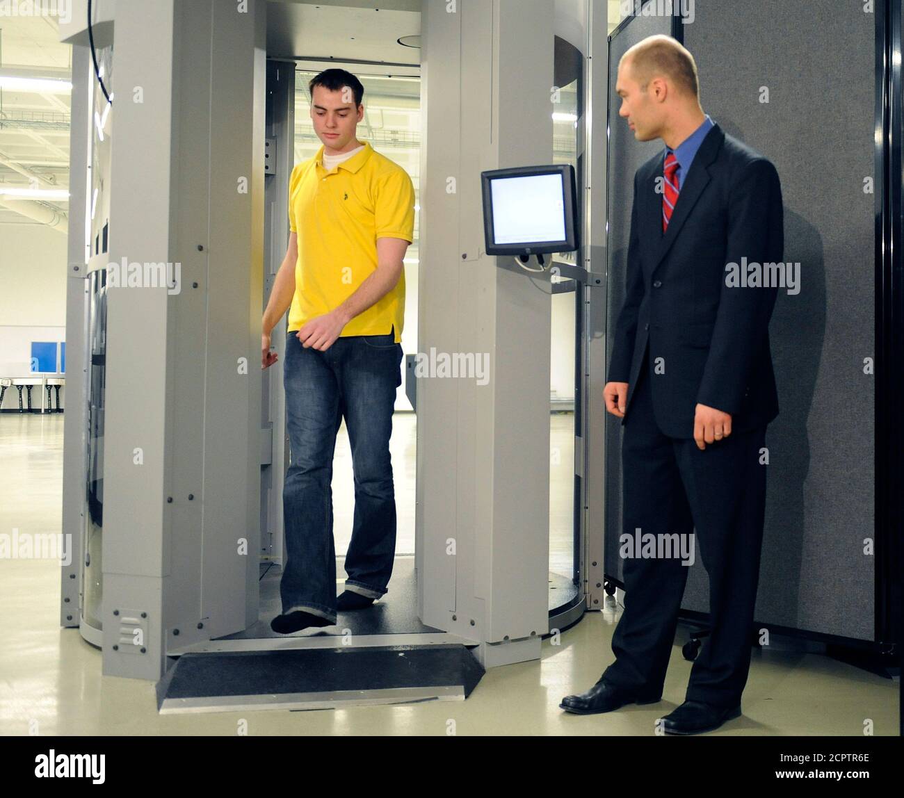 Tsa body scanner hires stock photography and images Alamy