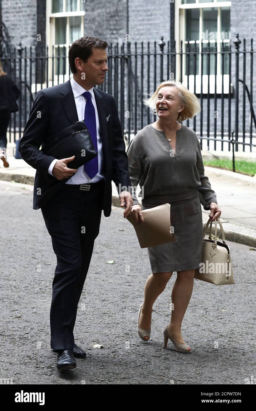 Moya Greene, CEO of Royal Mail, and Anthony Smurfit, CEO of Smurfit and  Kappa, leave 10 Downing Street in London, Britain, May 30, 2018.  REUTERS/Simon Dawson Stock Photo - Alamy