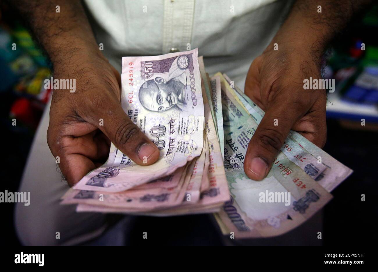 Page 3 Money Exchange Shop Asia High Resolution Stock Photography And Images Alamy