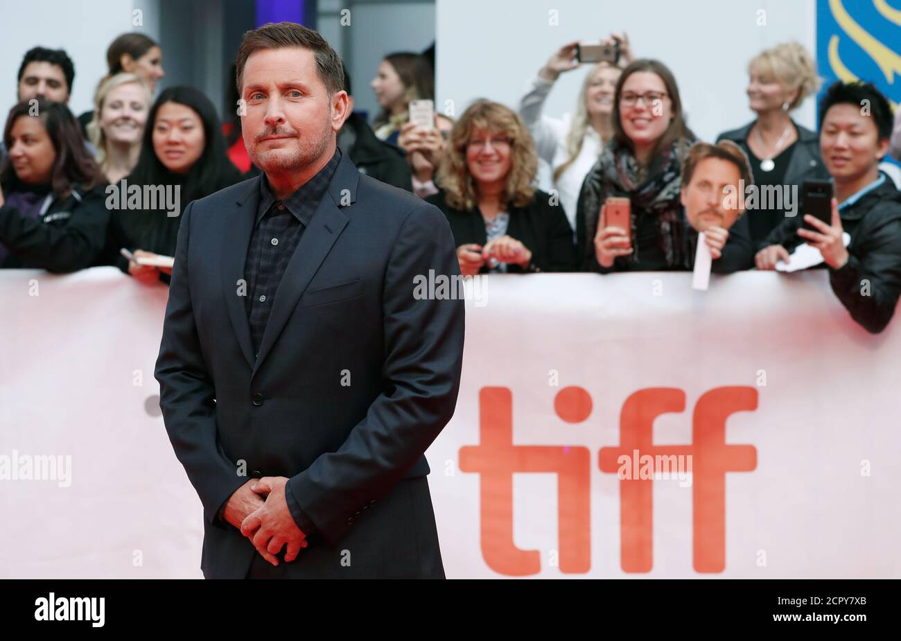 Emilio estevez hi-res stock photography and images - Alamy