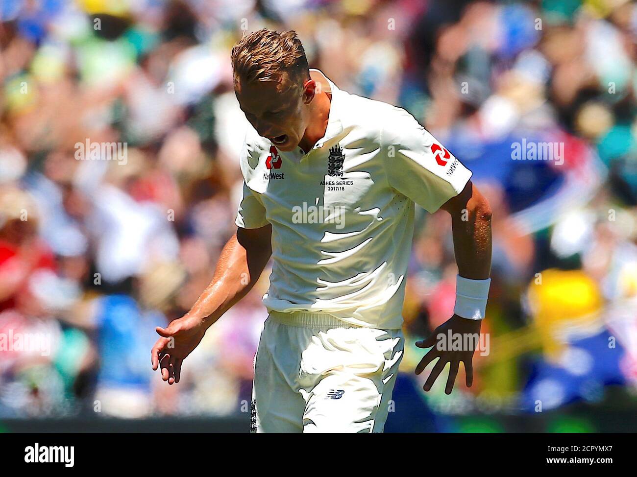Englands tom curran bowling hi-res stock photography and images - Alamy