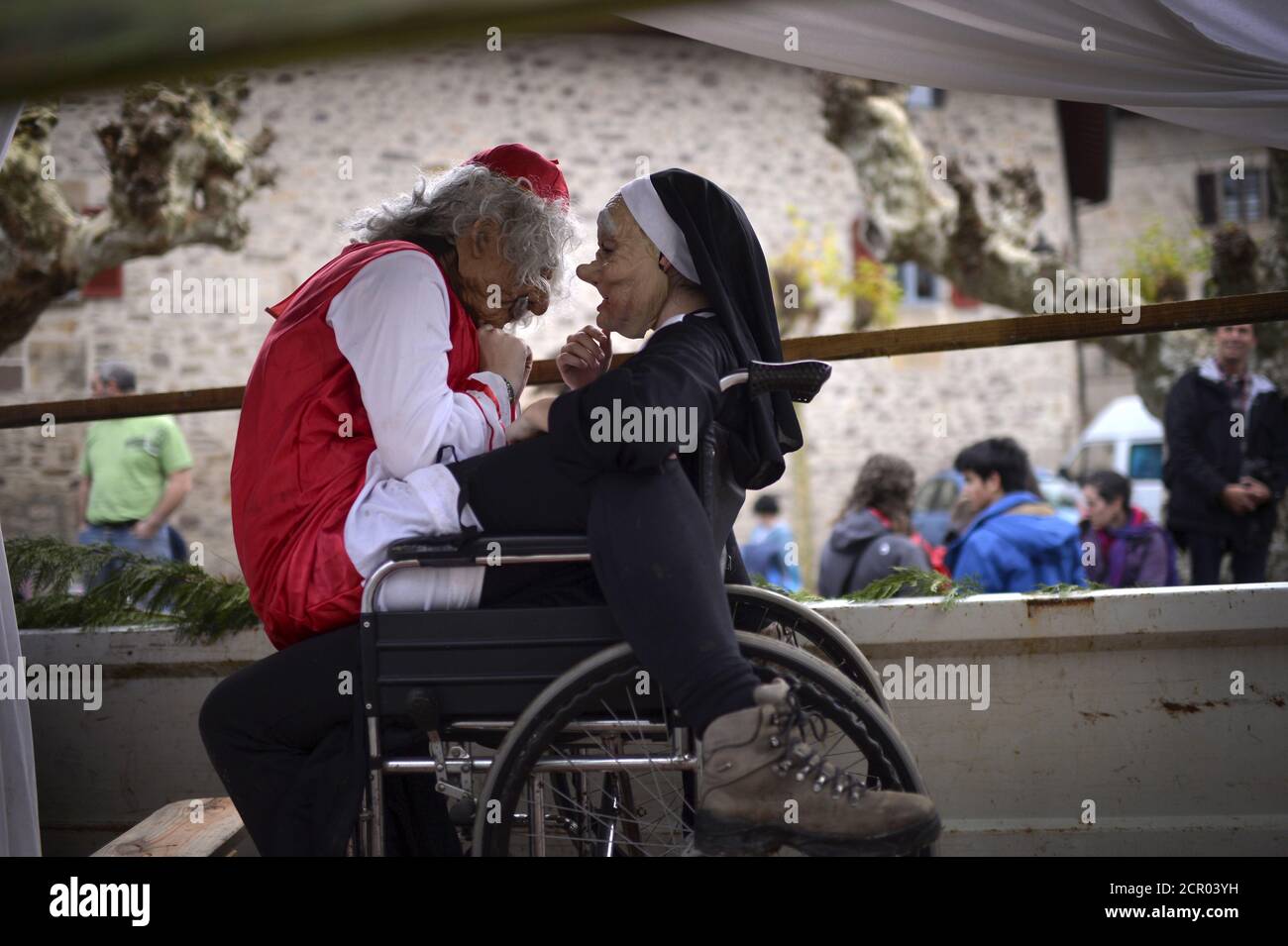 Nun sit together High Resolution Stock Photography and Images Alamy