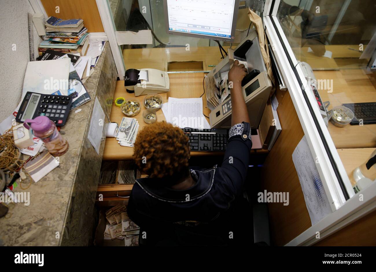 Bank cashiers counting hires stock photography and images Alamy
