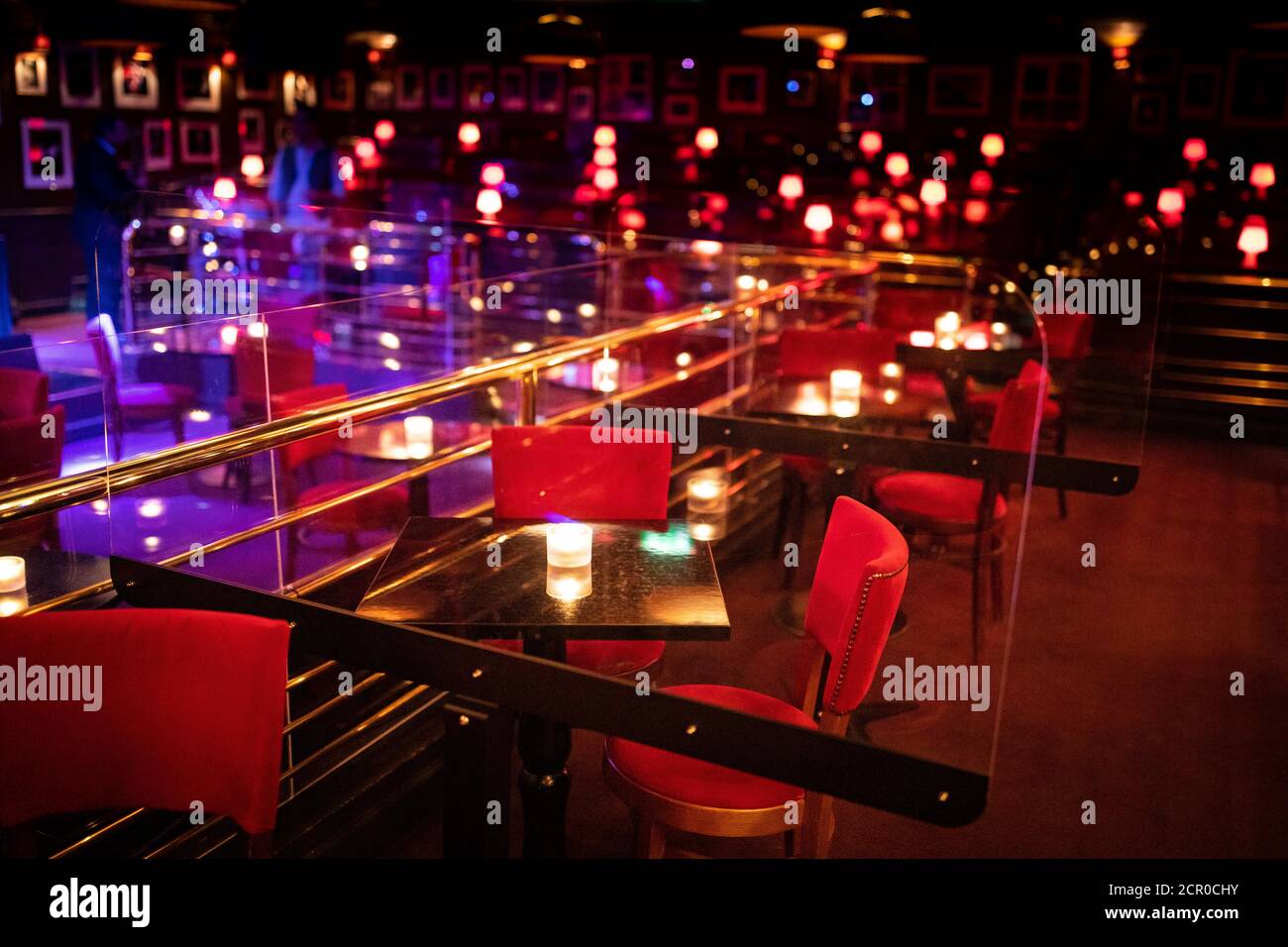 jazz-club-tables-hi-res-stock-photography-and-images-alamy