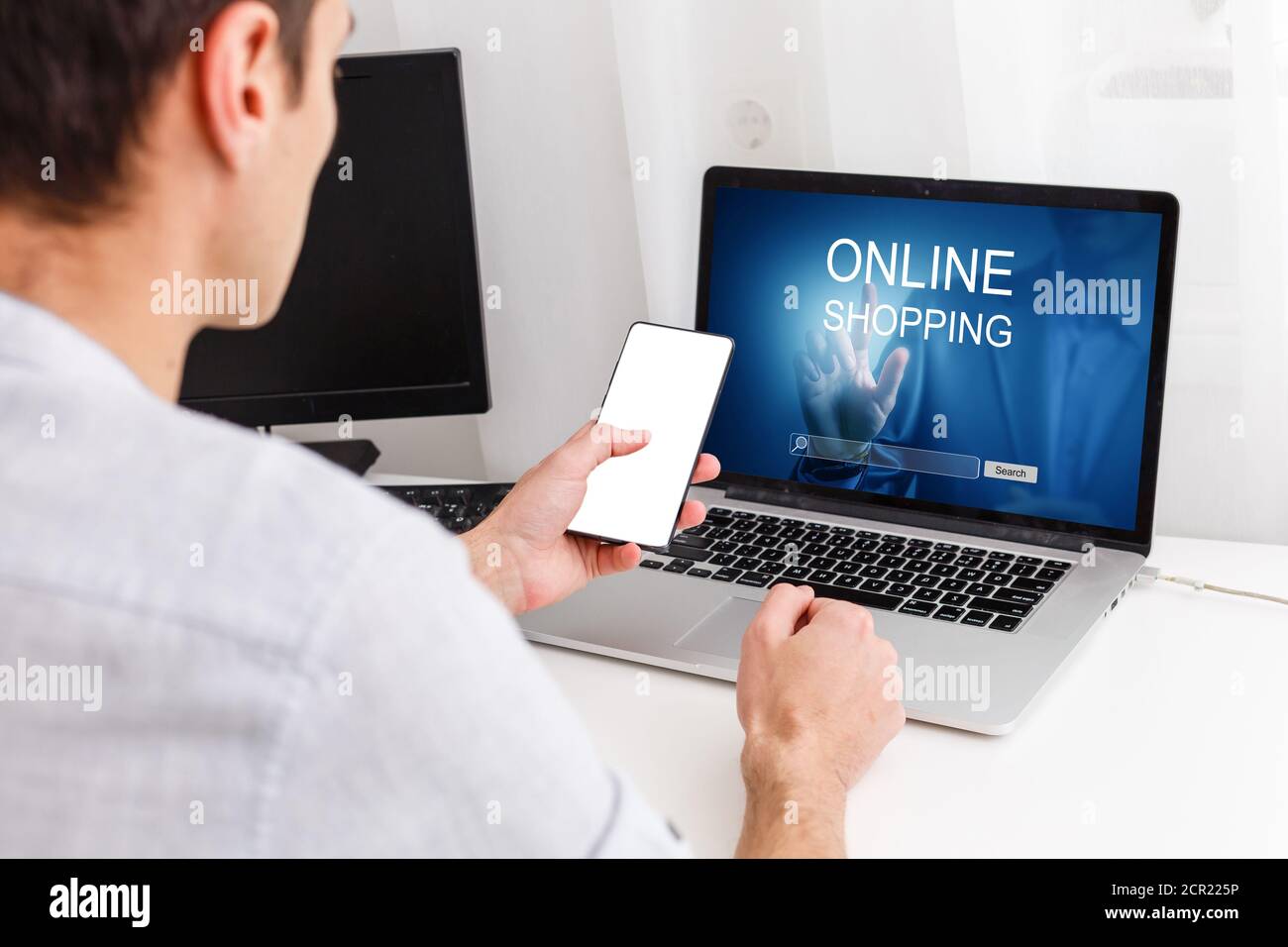 Internet wifi connected shopping hi-res stock photography and images ...
