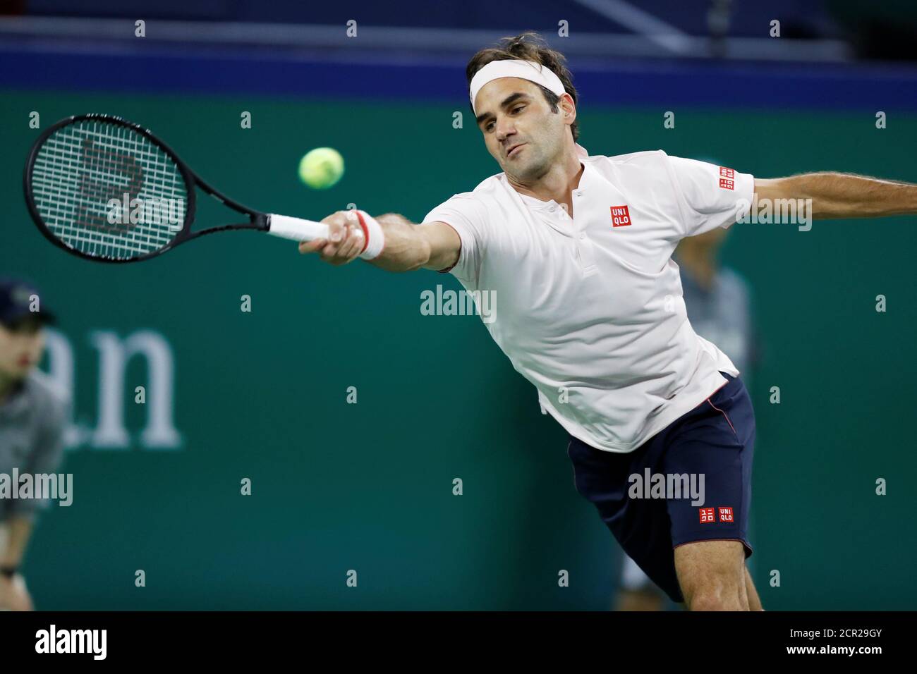 Tennis - Shanghai Masters - Shanghai, China - October 10, 2018 - Roger Federer of Switzerland in action against Daniil Medvedev of Russia. REUTERS/Aly Song Stock Photo