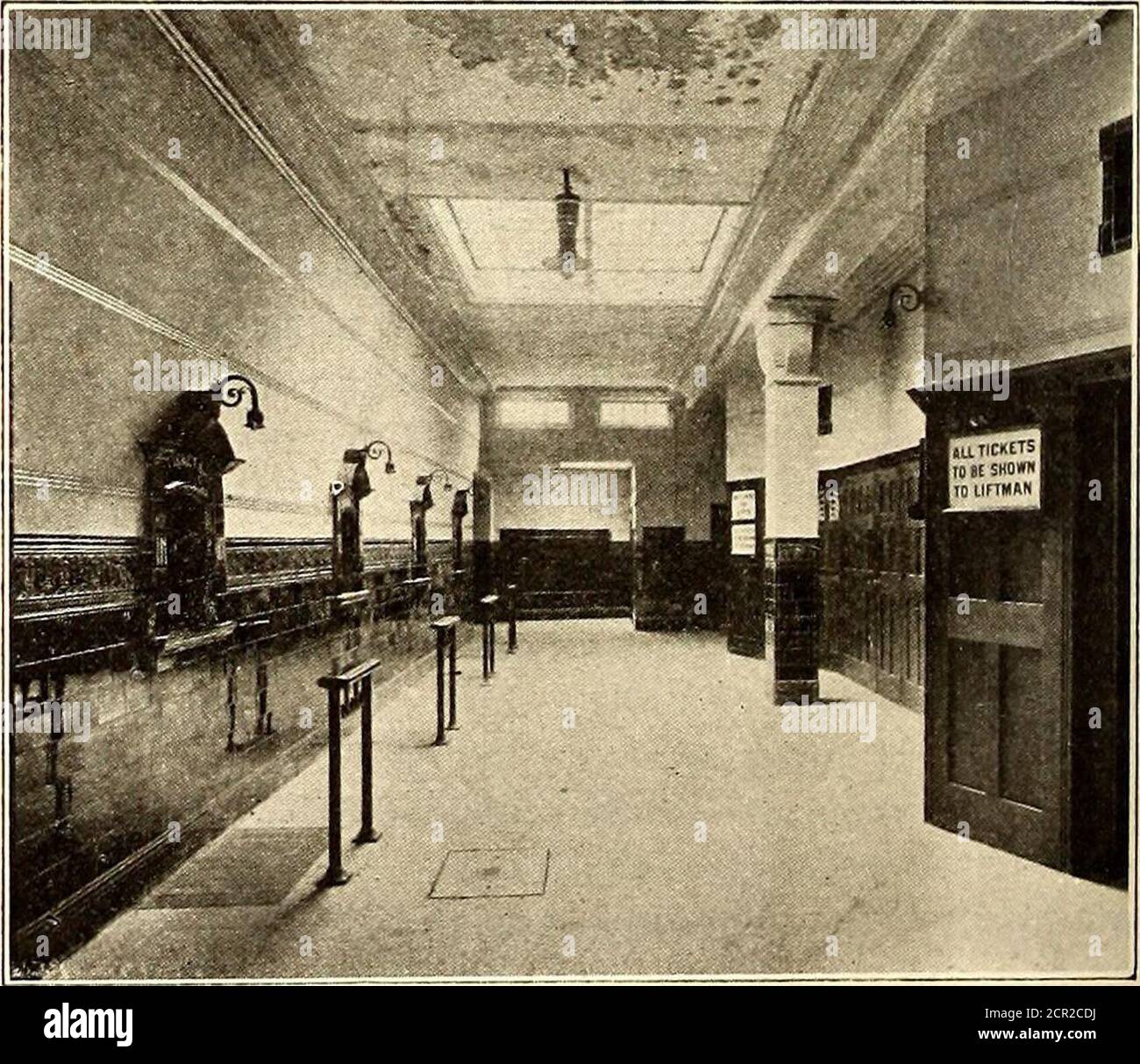 Highgatestation hires stock photography and images Alamy