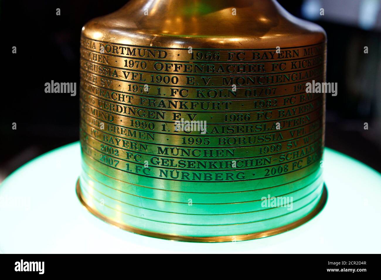 Page 2 Engraved Trophy High Resolution Stock Photography And Images Alamy