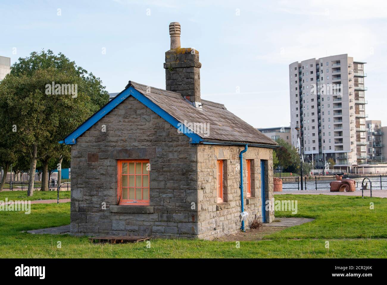 Lock keepers cafe Cardiff Bay. Cardiff, Wales, UK Stock Photo Alamy