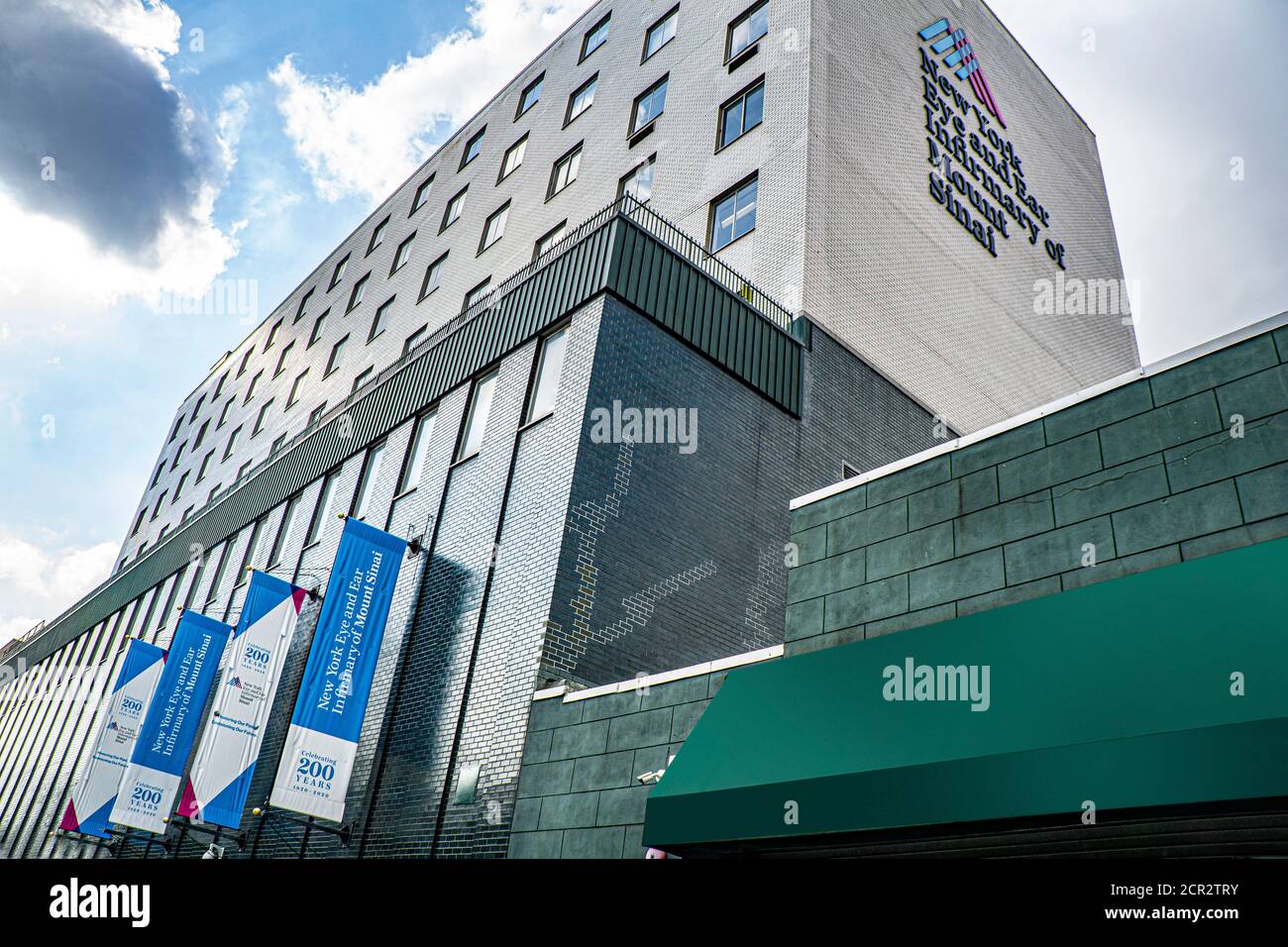 Mount sinai hospital new york hi-res stock photography and images - Alamy
