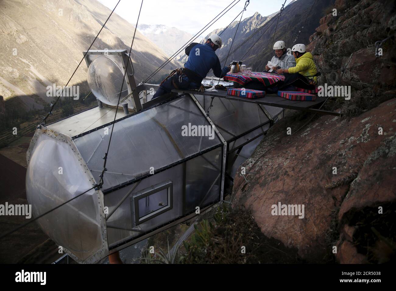 peru mountain capsule hotel