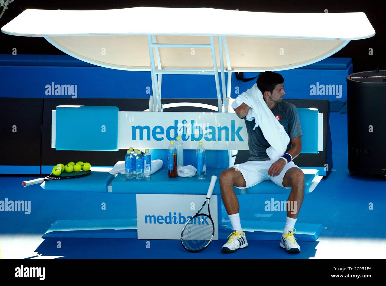 Novak djokovic tennis towel hi-res stock photography and images - Alamy