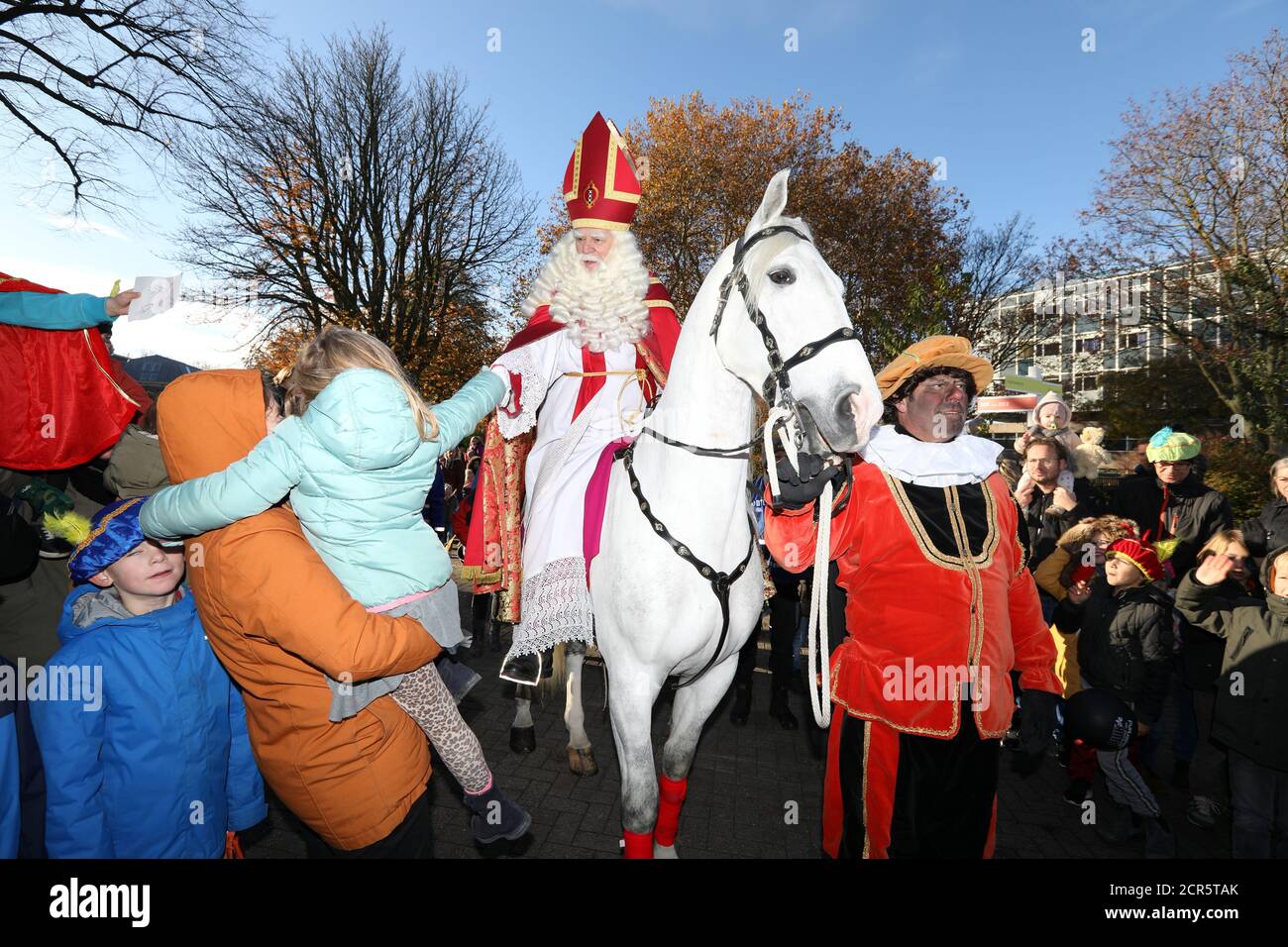 Zwarte Piet Amsterdam Hi Res Stock Photography And Images Alamy Zwarte Piet Amsterdam Hi Res Stock Photography And Images Alamy