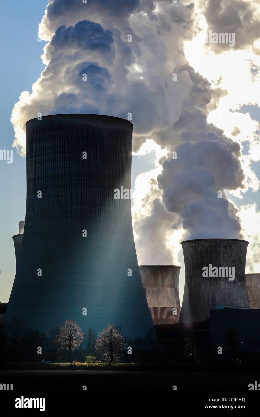 RWE Kraftwerk Niederaussem, lignite power station at the RWE open-cast lignite mine Grazweiler, Bergheim, North Rhine-Westphalia, Germany Stock Photo