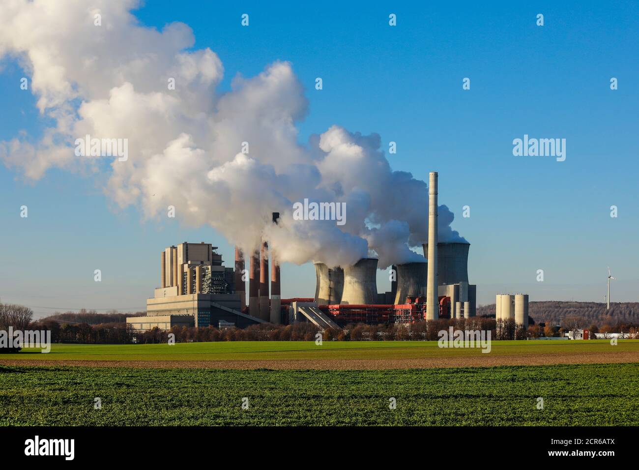 RWE Power AG Neurath power plant, lignite power plant at the RWE open-cast lignite mine in Garzweiler, here the old power plant blocks, Grevenbroich, Stock Photo