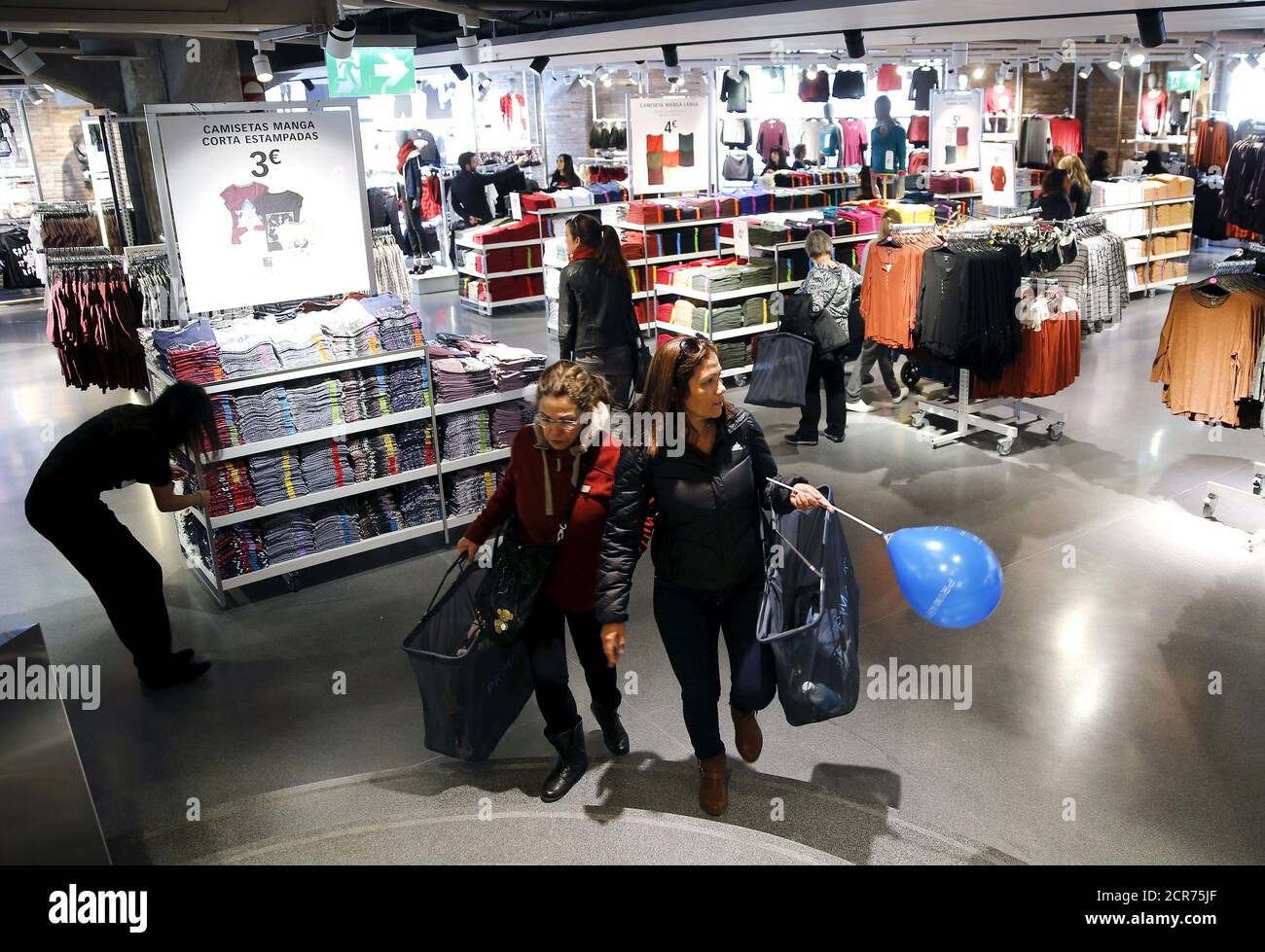 People visit Primark's new Spanish flagship store in Madrid, Spain, October  15, 2015. Primark opened a glitzy new flagship store in Madrid on Thursday,  squarely planting the budget fashion retailer in the