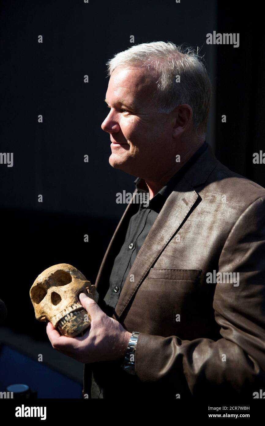 Professor Lee Berger holds a cast of the new Homo naledi skull at the  Cradle of Humankind World Heritage site near Johannesburg, South Africa,  May 9, 2017. REUTERS/James Oatway Stock Photo - Alamy