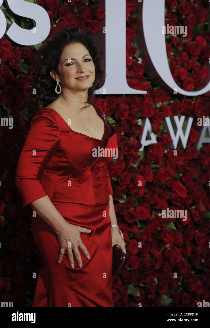 Singer Gloria Estefan arrives for the American Theatre Wing's 70th