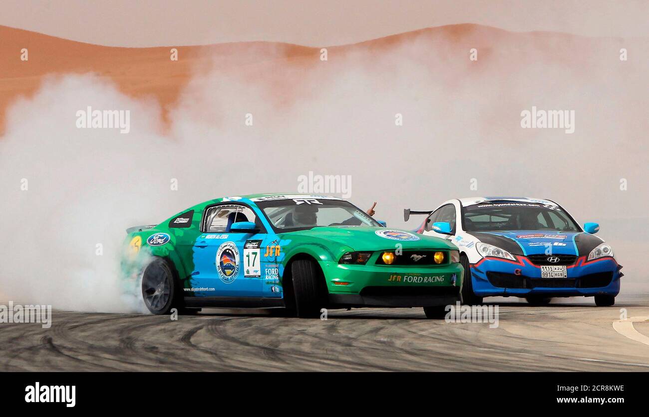 Arabic Car Racing Hyundai race car High Resolution Stock Photography and Images - Alamy