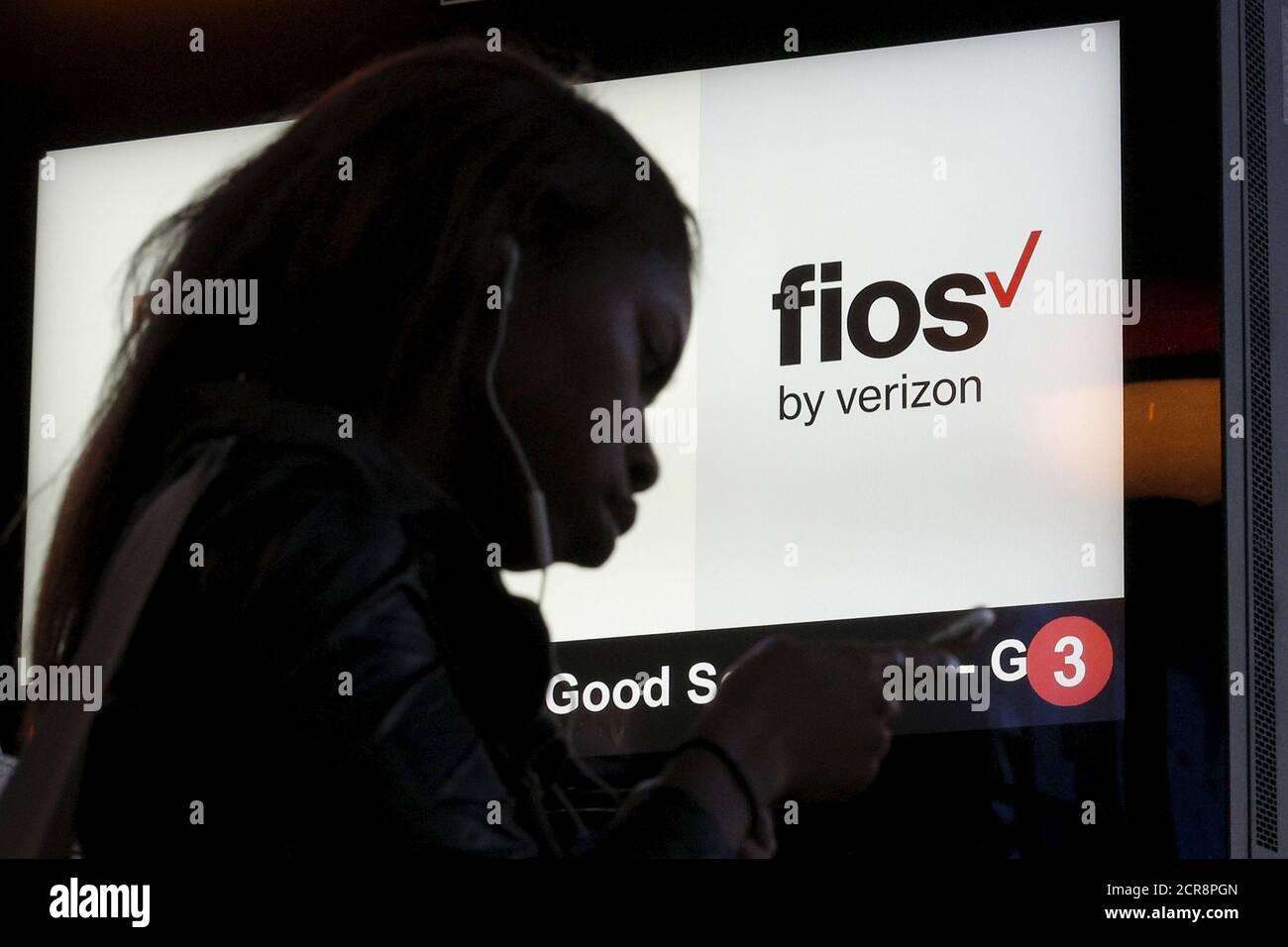 Verizon sign logo hires stock photography and images Alamy